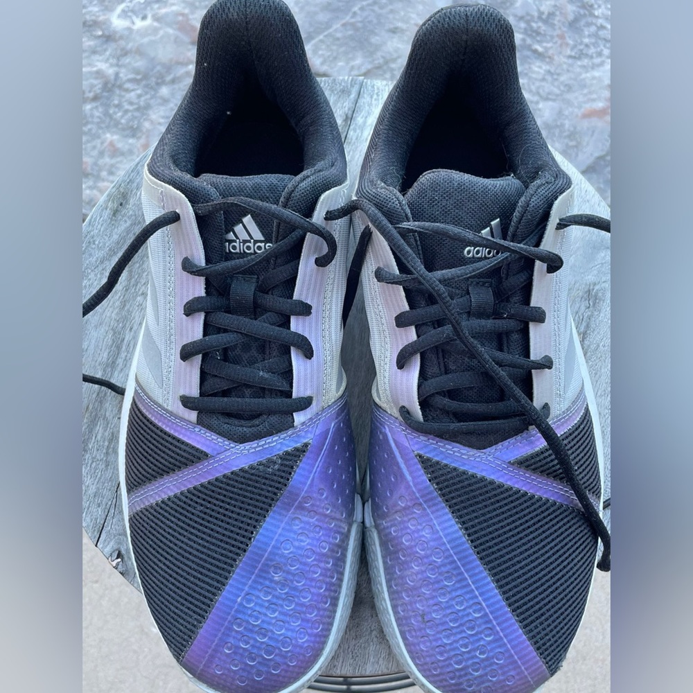 Women's adidas CourtJam Size 10